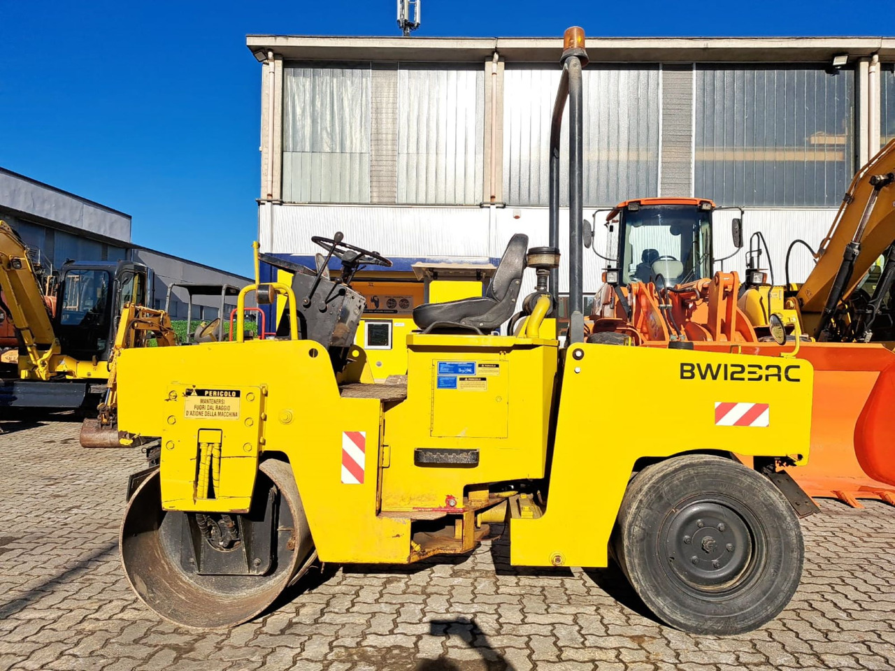 BOMAG BW123AC - Road roller: picture 1
