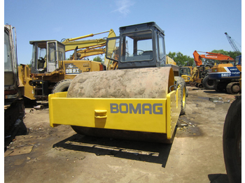 Roller BOMAG BW213D: picture 1