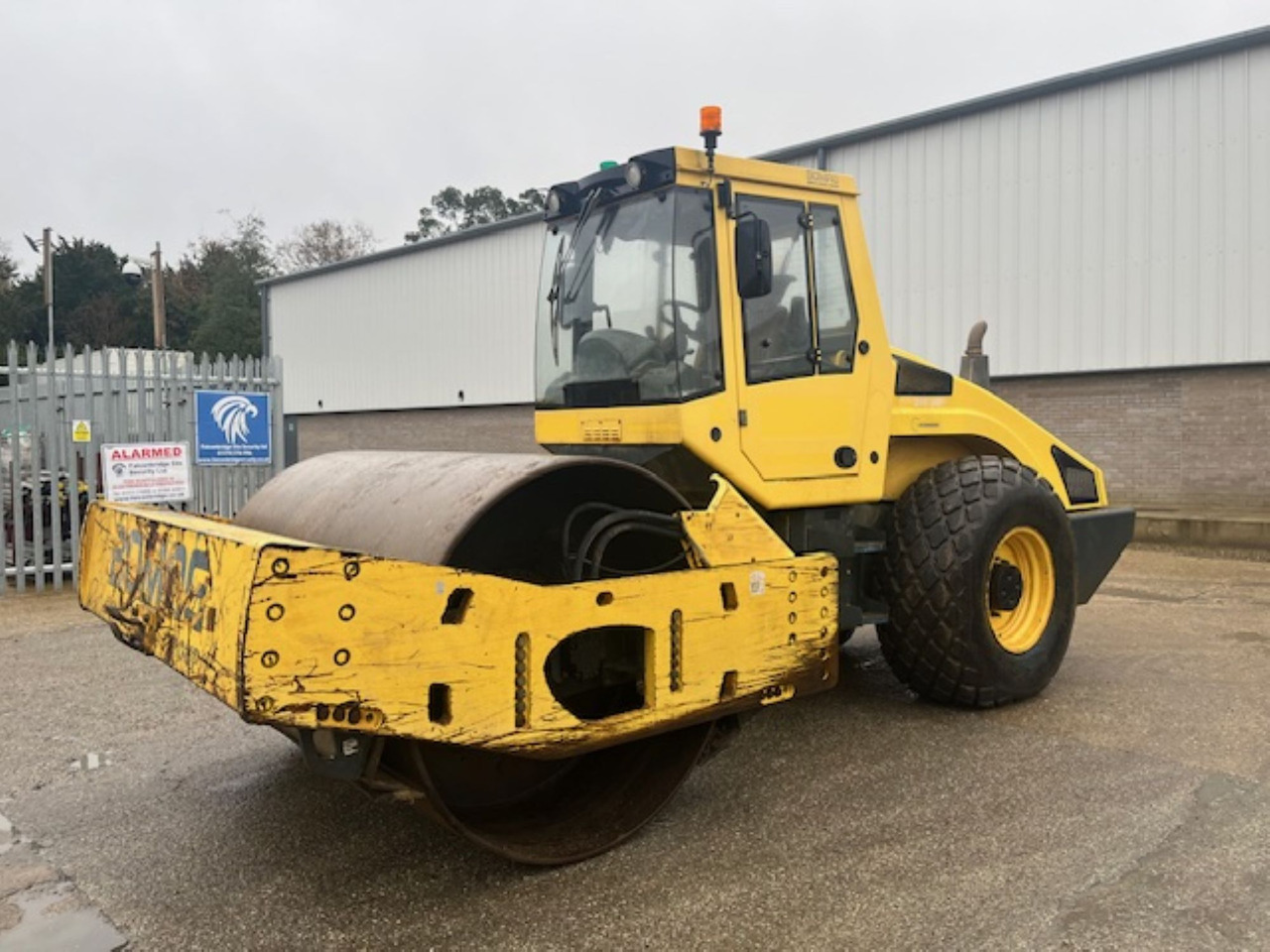 BOMAG  BW216DH-4 - Compactor: picture 3