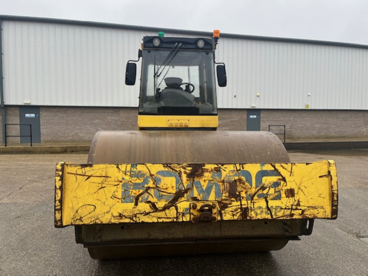 BOMAG  BW216DH-4 - Compactor: picture 4