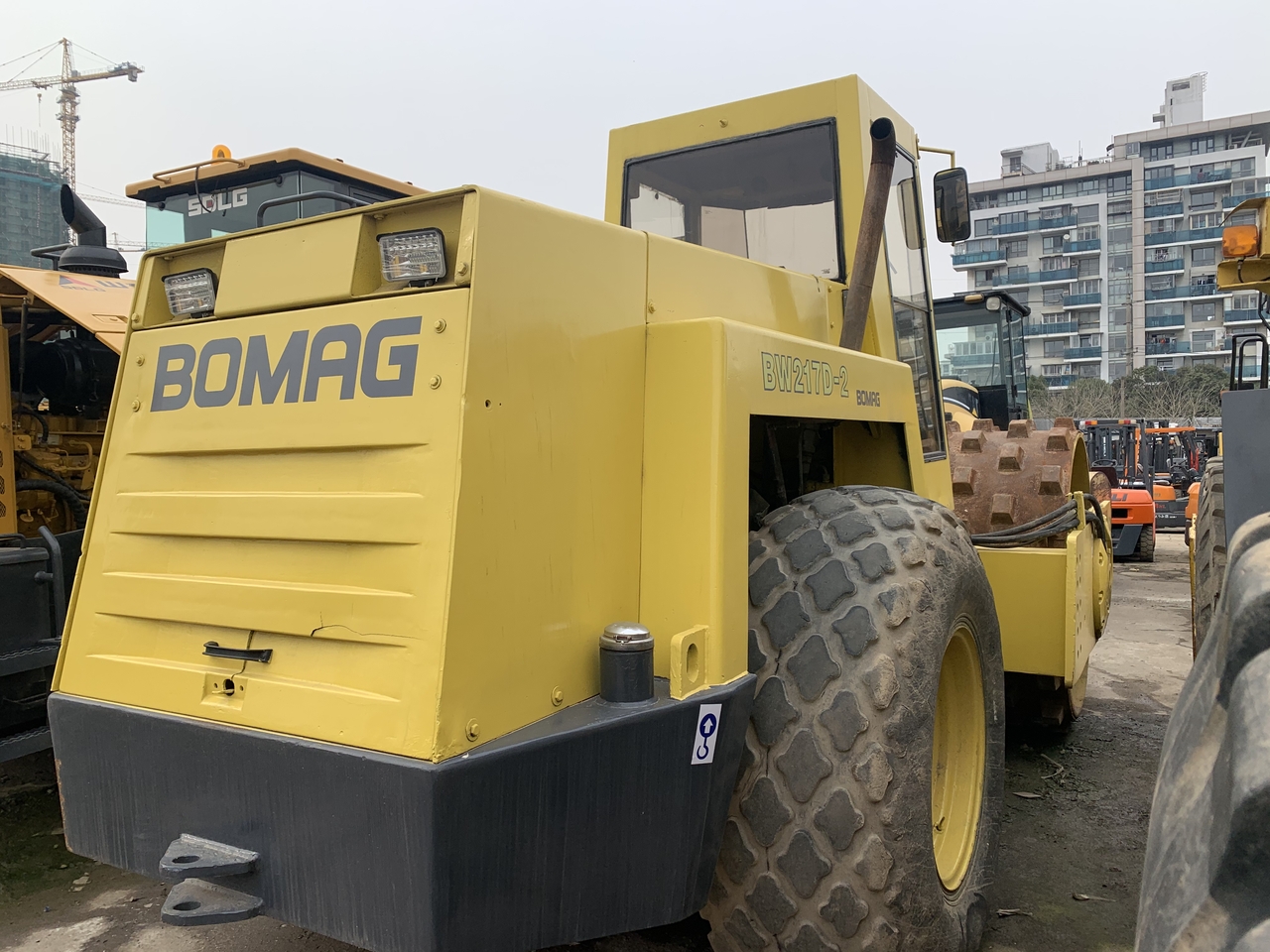 BOMAG BW217D-2 - Roller: picture 4