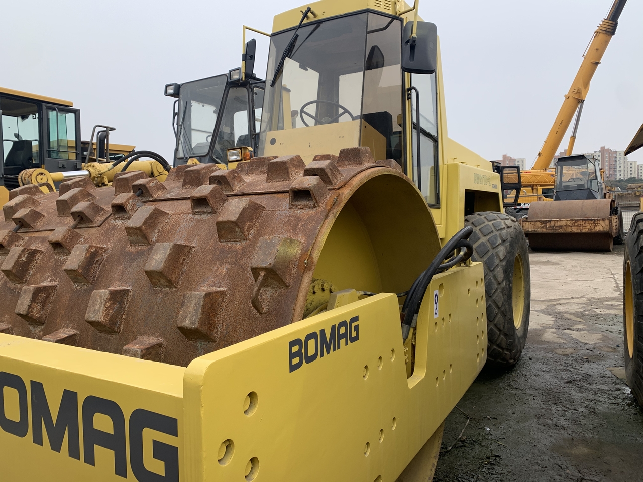 BOMAG BW217D-2 - Roller: picture 2