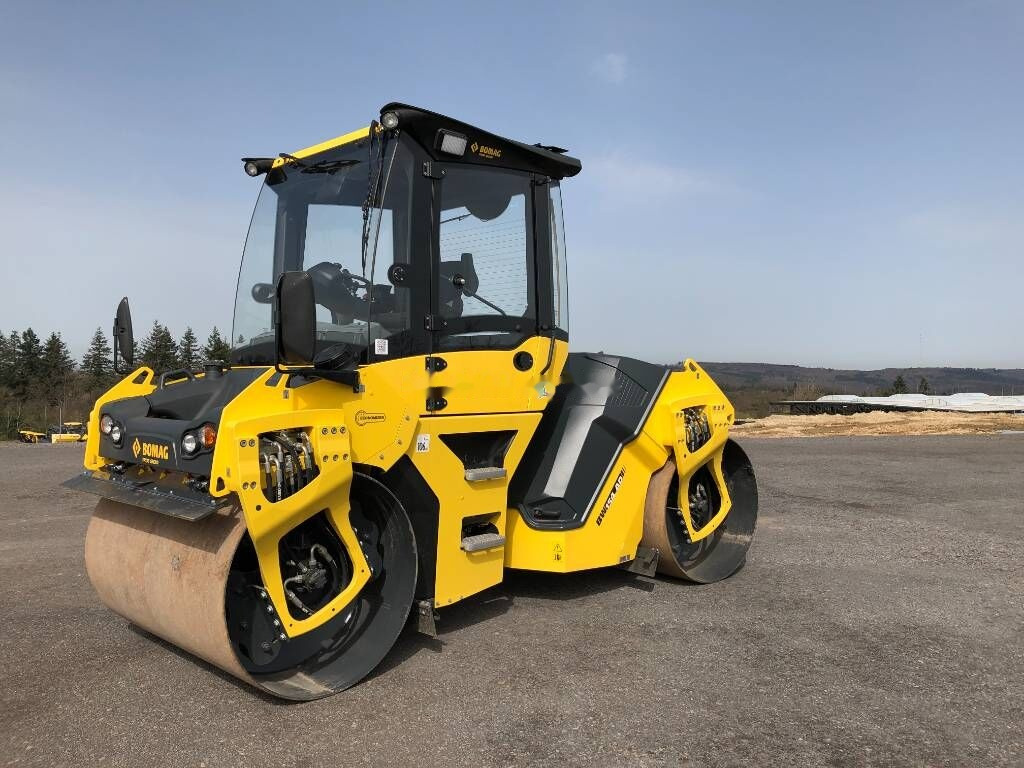 BOMAG BW 154 AD-5 - Road roller: picture 4