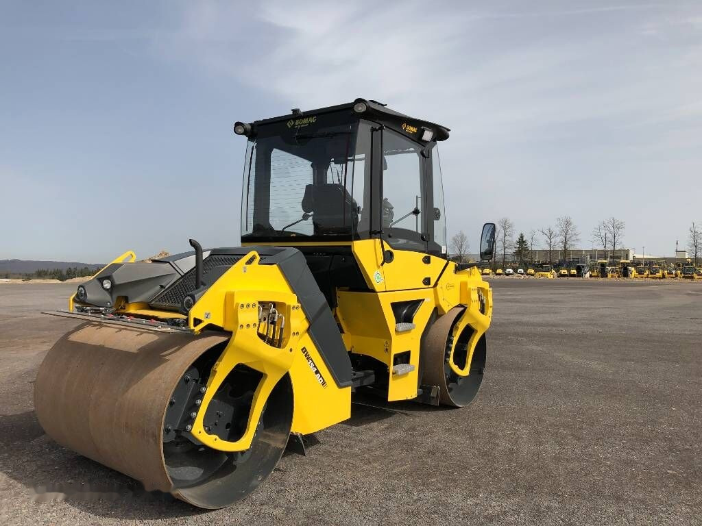 BOMAG BW 154 AD-5 - Road roller: picture 1