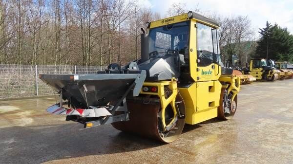 BOMAG BW 154 AP AM - Road roller: picture 2