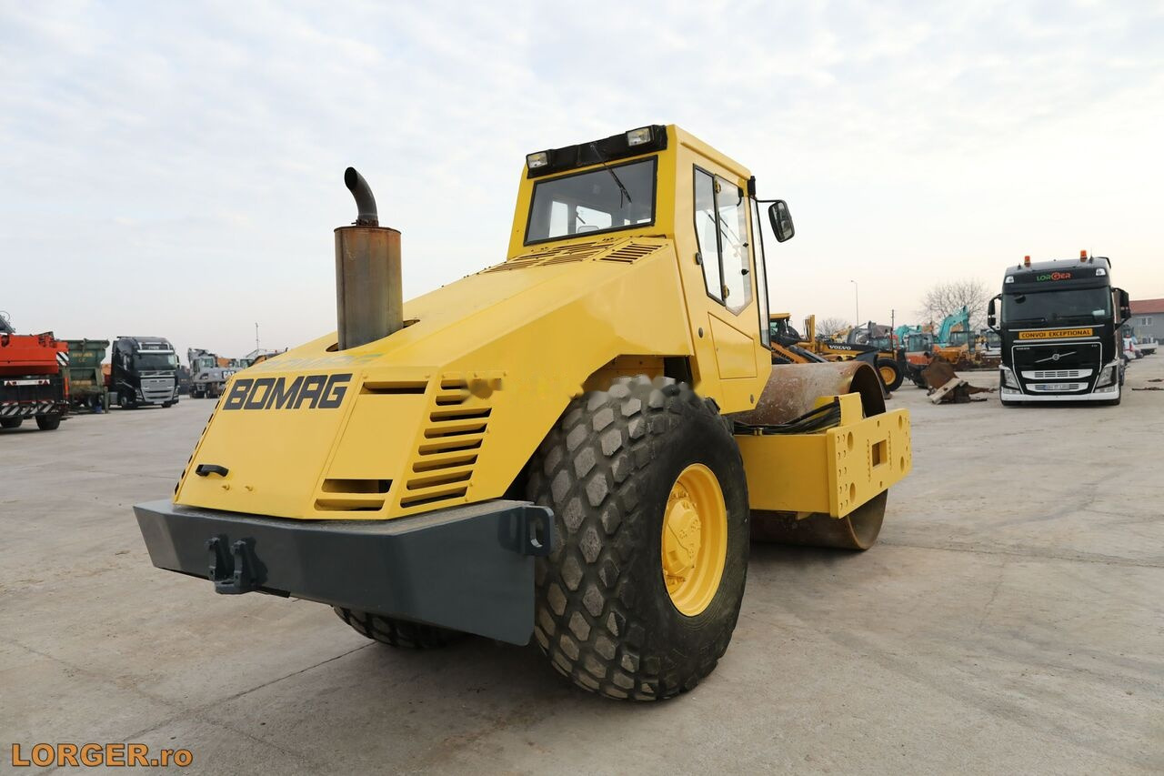 BOMAG BW 216 D-3 - Compactor: picture 3