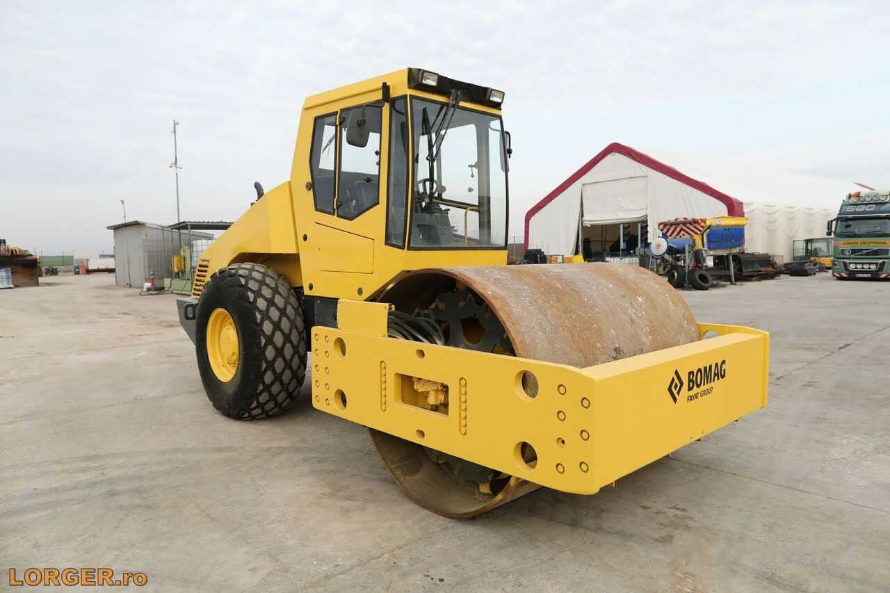 BOMAG BW 216 D-3 - Compactor: picture 4