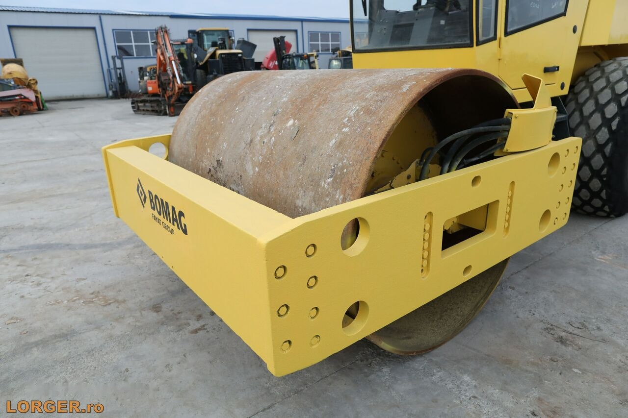 BOMAG BW 216 D-3 - Compactor: picture 5
