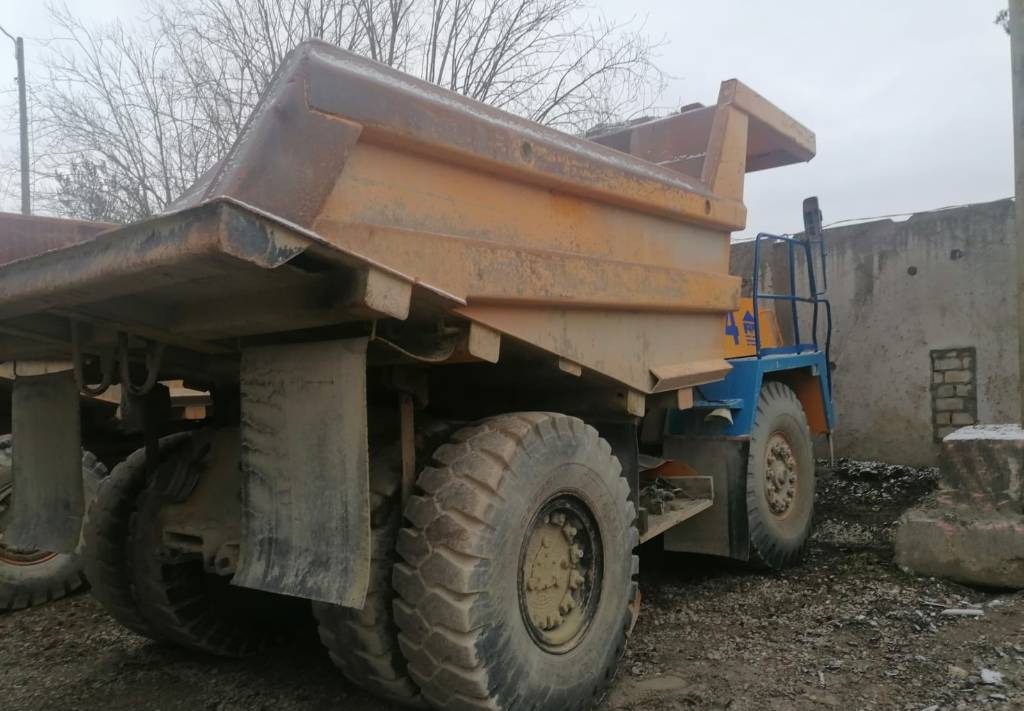 Belaz 7540  - Rigid dumper/ Rock truck: picture 3