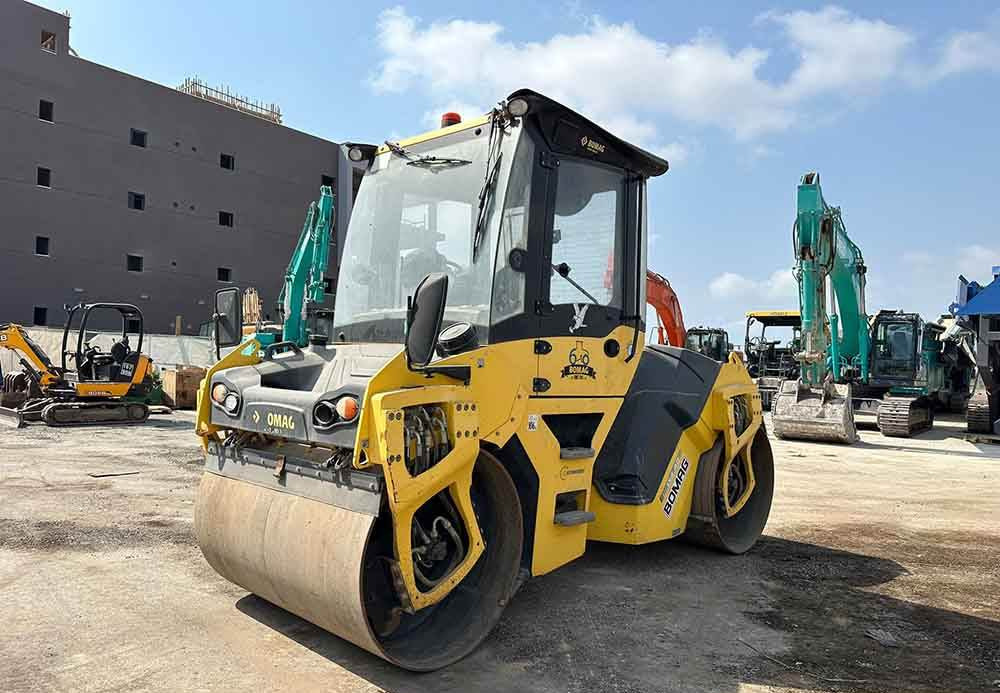 Bomag BW154AD-5  - Vibratory plate: picture 1