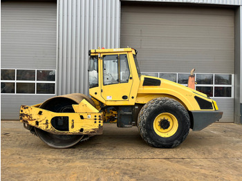 Bomag BW213D-4 - Roller: picture 1