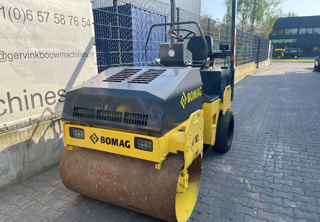 Bomag BW 120 AC-3  - Roller: picture 2
