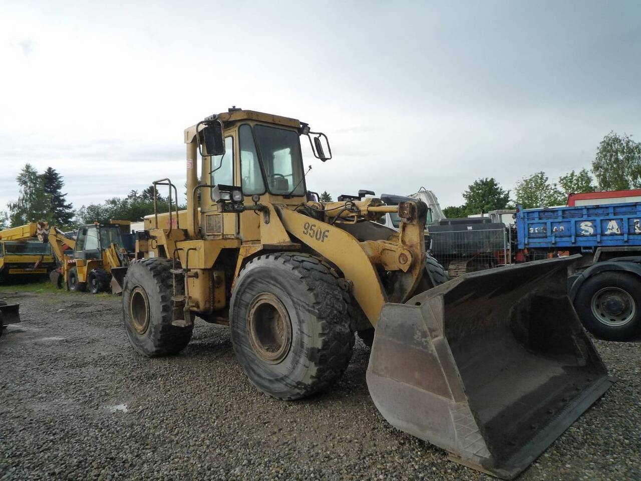 Wheel loader CATERPILLER 950 F: picture 2