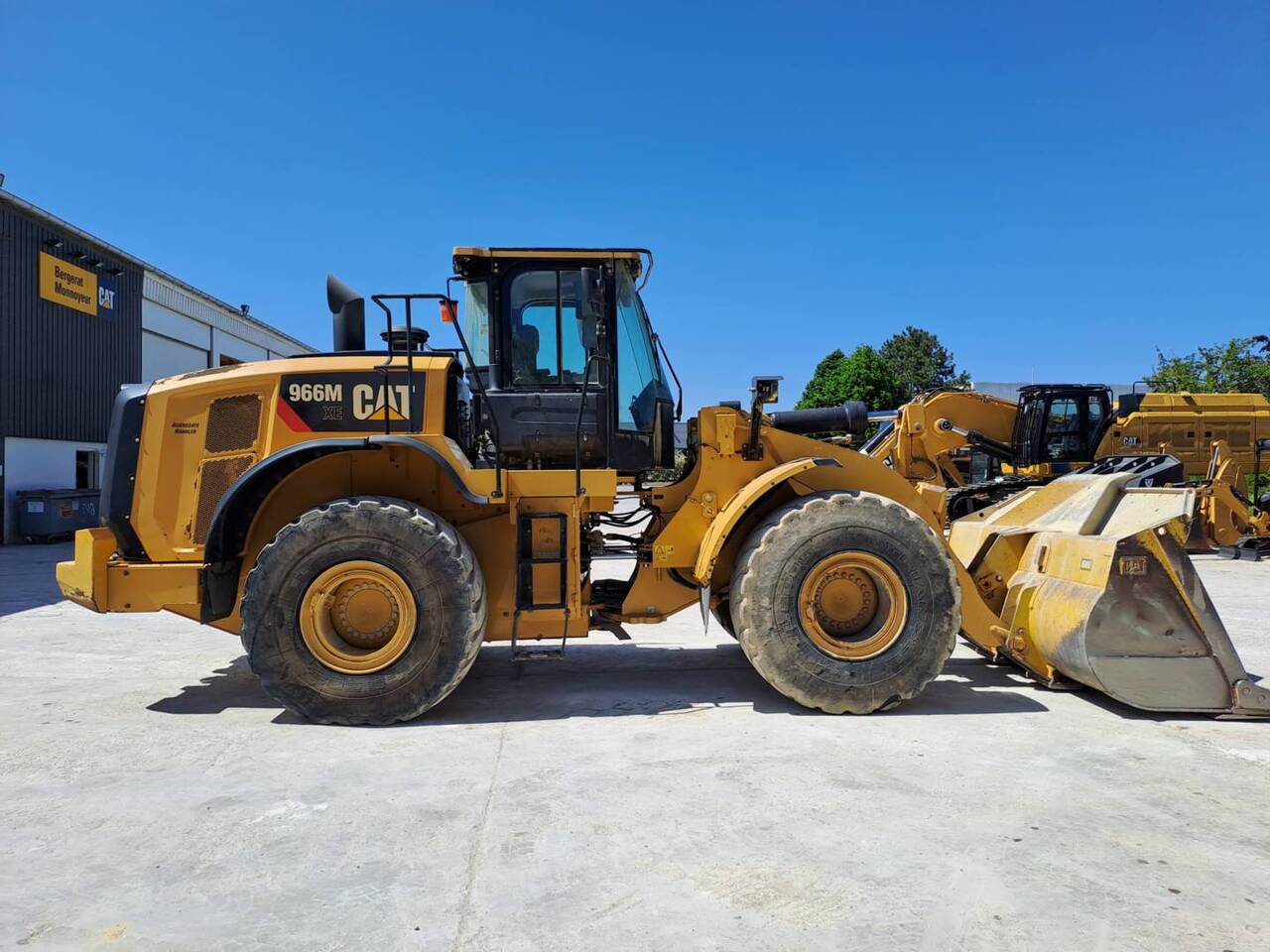 Wheel loader CAT 966M XE: picture 11