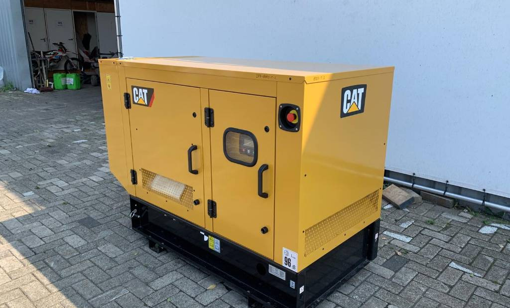 CAT DE13.5E3 - 13.5 kVA Generator - DPX-18001  - Generator set: picture 2