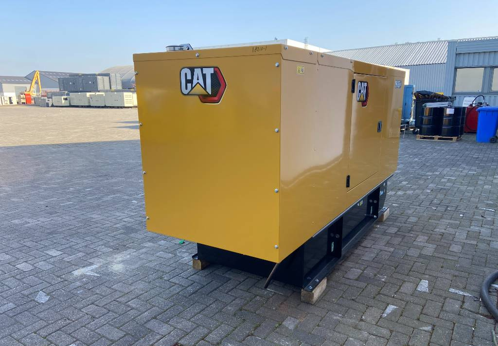 CAT DE165GC - 165 kVA Stand-by Generator - DPX-18210  - Generator set: picture 3