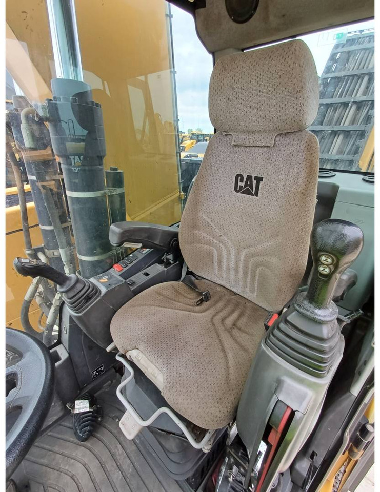 Waste/ Industry handler CAT MH3024-06: picture 6