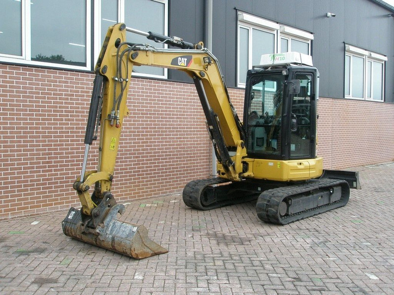 Caterpillar 305E - Mini excavator: picture 1