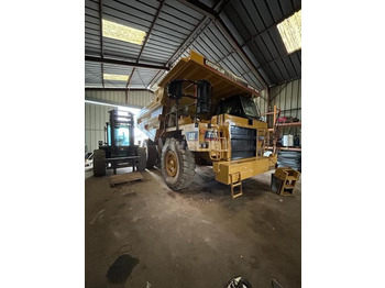 Caterpillar 771D - Rigid dumper/ Rock truck: picture 2