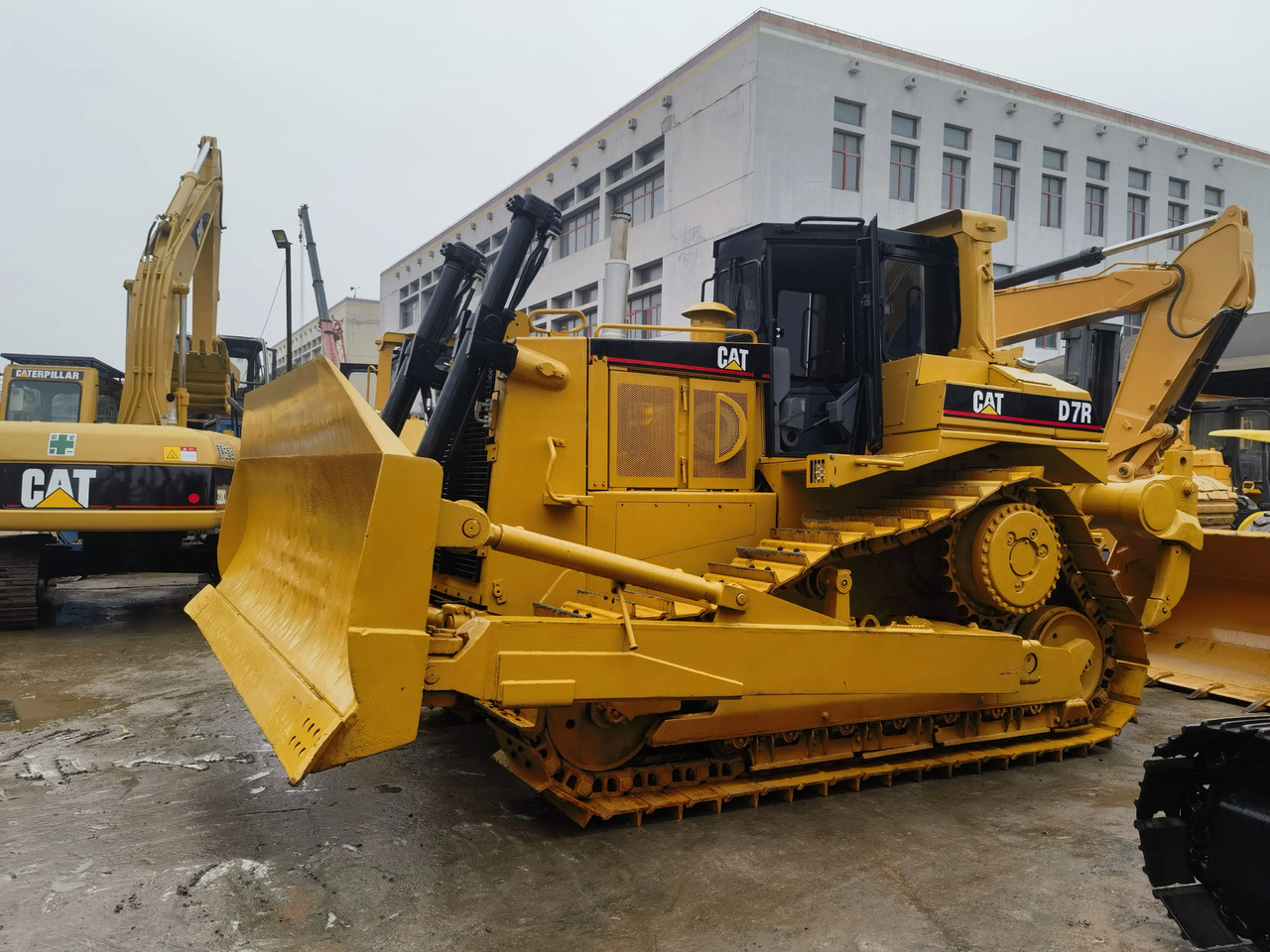 Caterpillar used bulldozer D7R D8R CAT secondhand machine bulldozer D8R D7R cheap price for sale - Bulldozer: picture 2