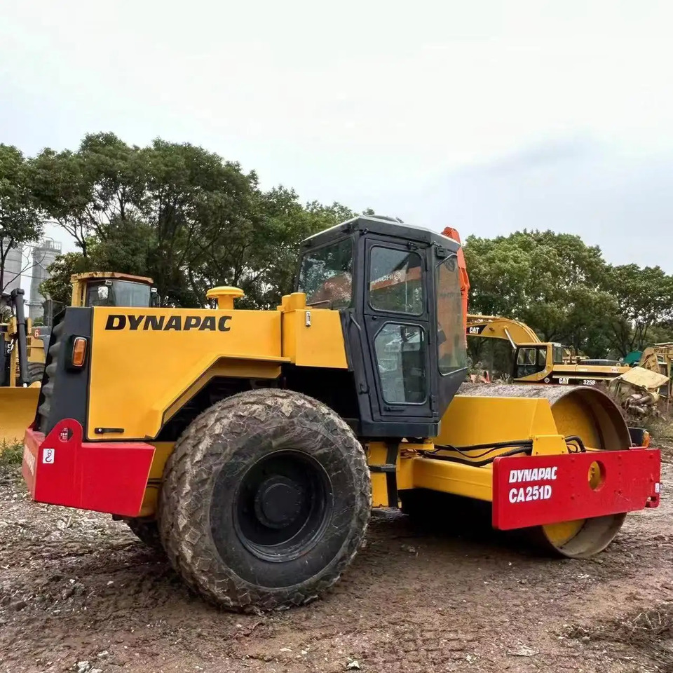 China yard sell Used Dynapac CA251 Roller Compactor 20tons Road Roller for sale - Roller: picture 3