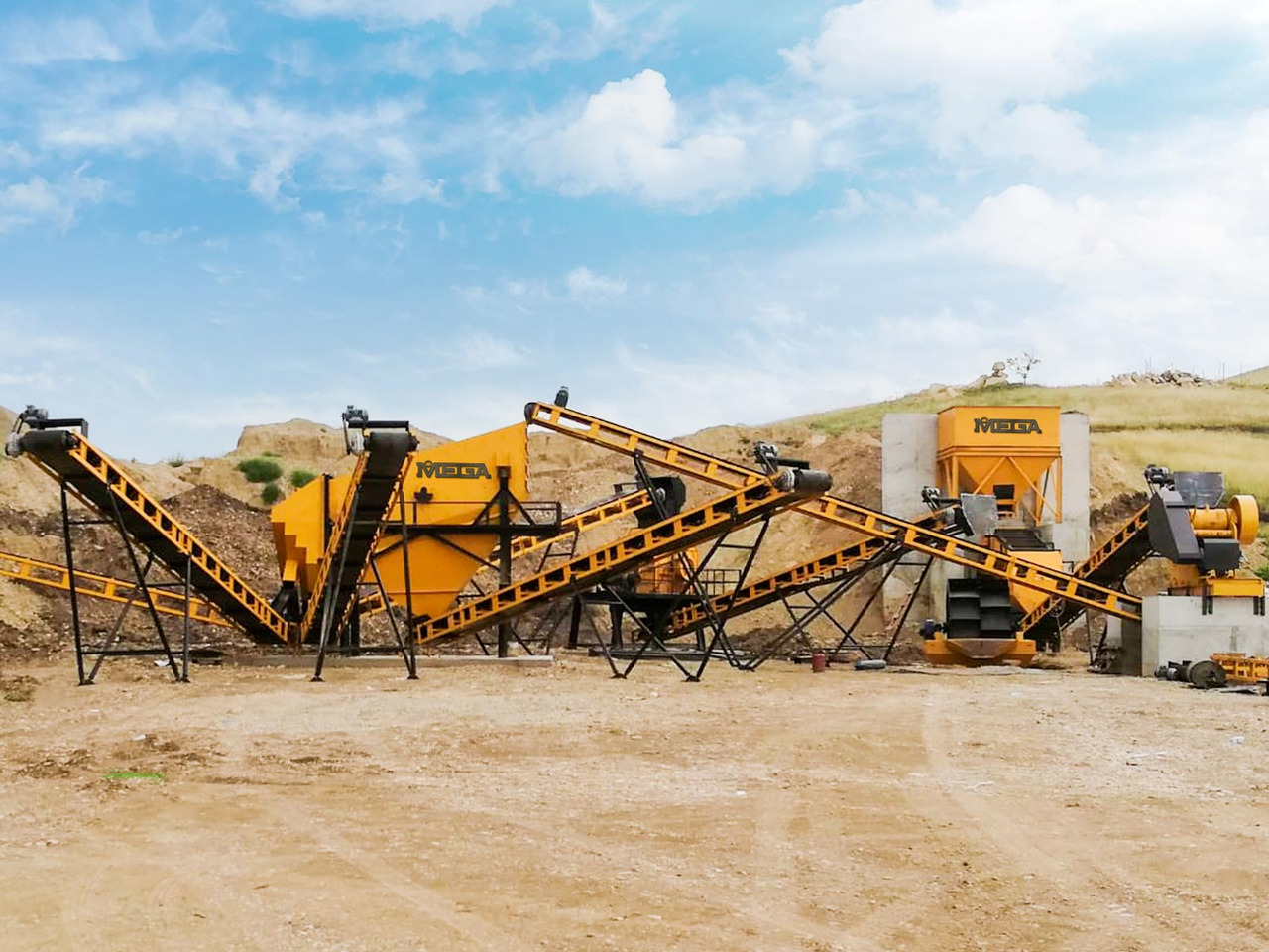 Crushing and Screening Plant | Ready in Stock - Crusher: picture 1