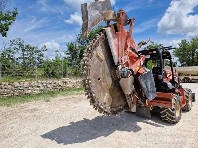DITCH WITCH RT 120 - Trencher: picture 4