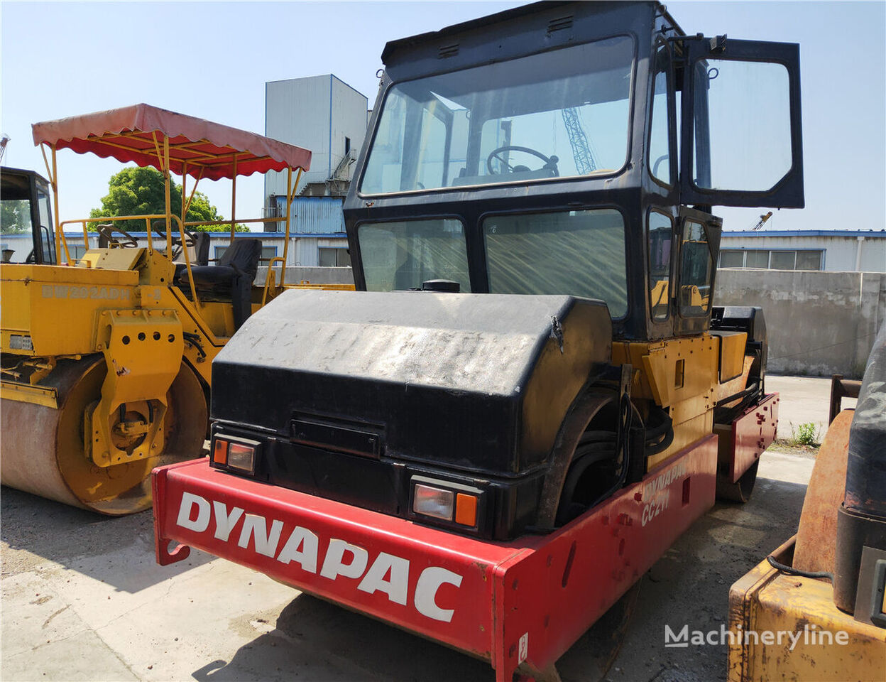 DYNAPAC CC211 - Road roller: picture 3