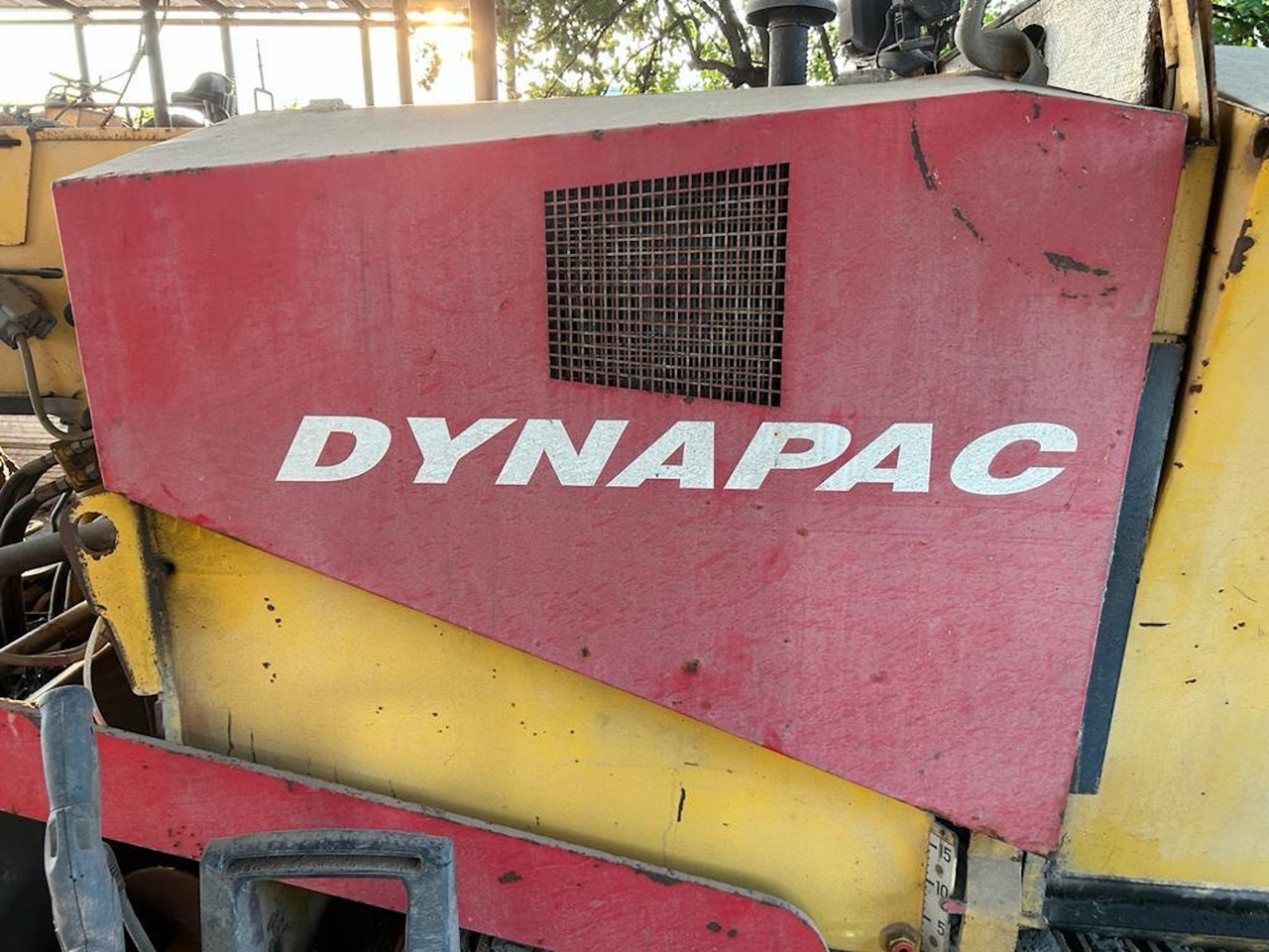 DYNAPAC F5C - Asphalt paver: picture 2