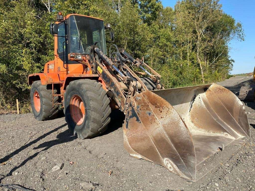 Daewoo Mega 160TC - Wheel loader: picture 1