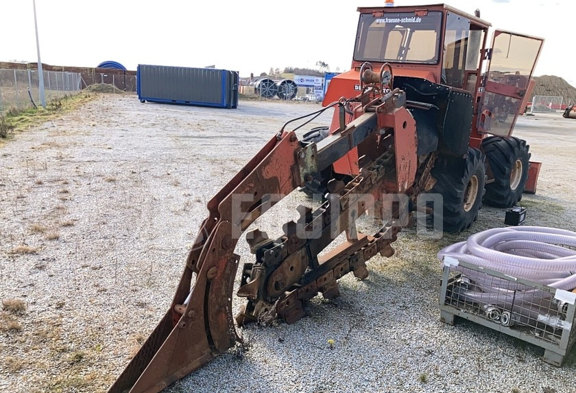 Ditch Witch R100P Trencher Trencher - Trencher: picture 3