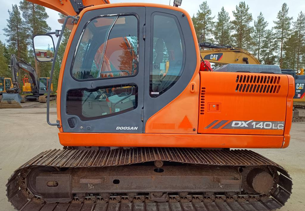 Crawler excavator Doosan DX140LC KALLISTAJA+PYÖRITTÄJÄ: picture 2