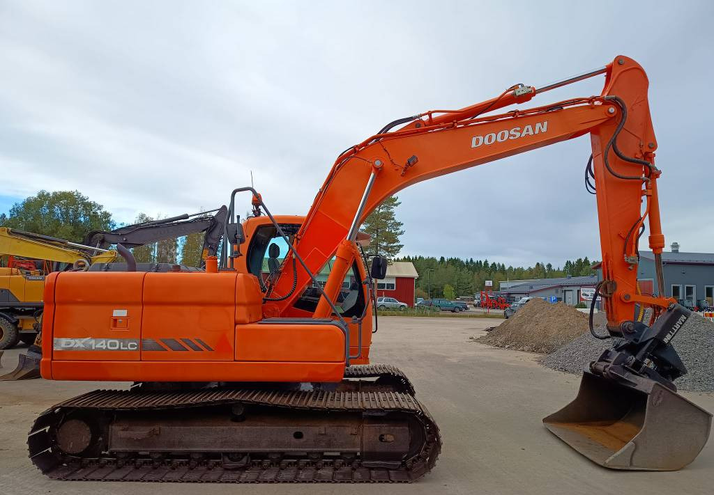 Crawler excavator Doosan DX140LC KALLISTAJA+PYÖRITTÄJÄ: picture 7