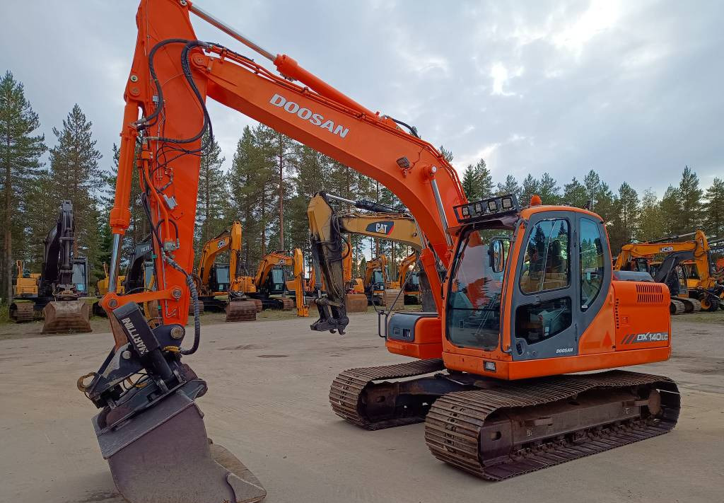 Crawler excavator Doosan DX140LC KALLISTAJA+PYÖRITTÄJÄ: picture 9