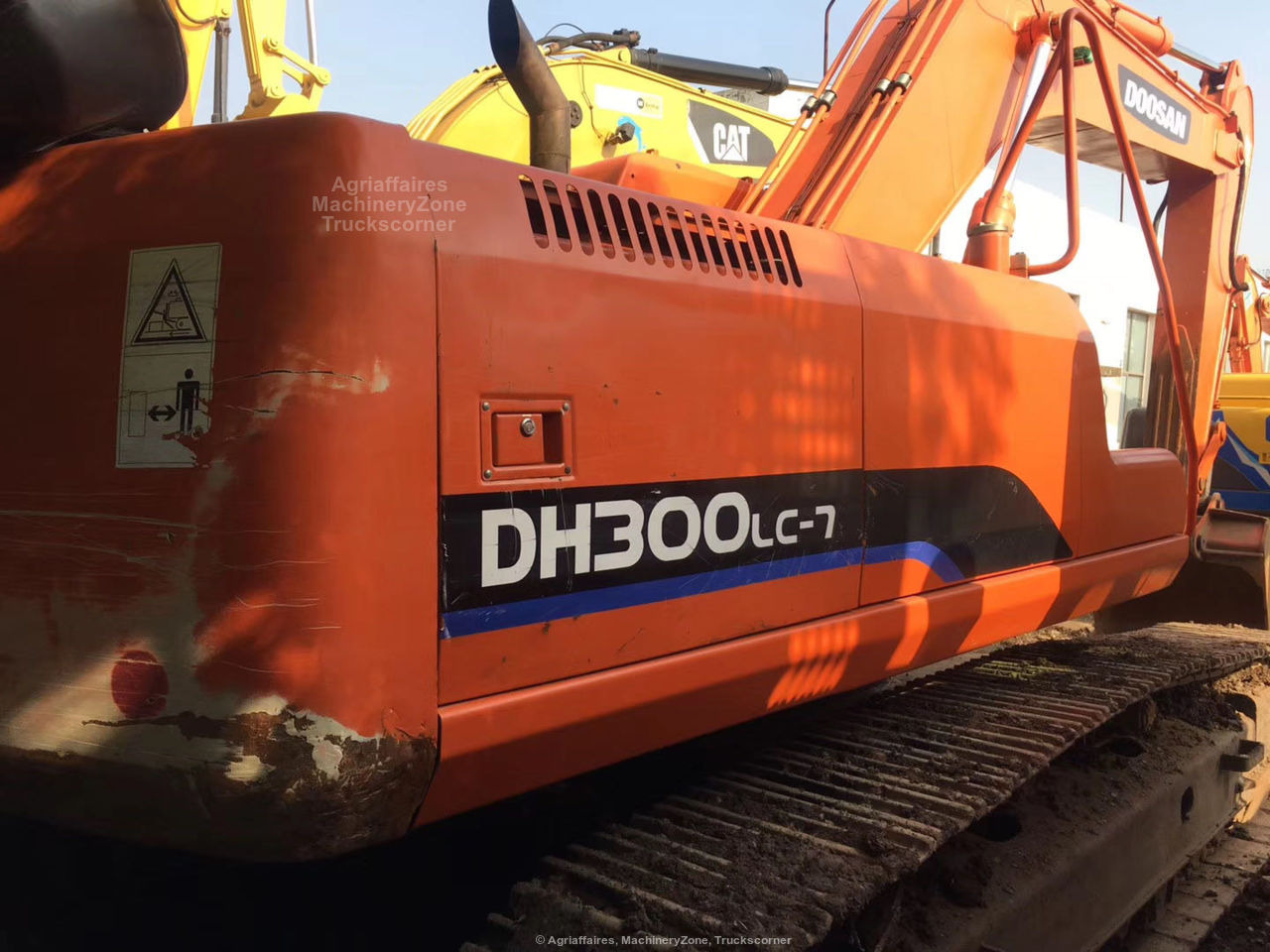 Doosan / Daewoo DH300-7 - Crawler excavator: picture 1