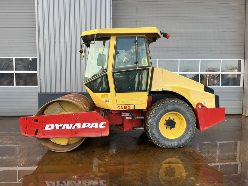 Dynapac CA152 - Roller: picture 1