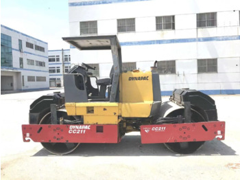 Dynapac CC211 - Road roller: picture 1