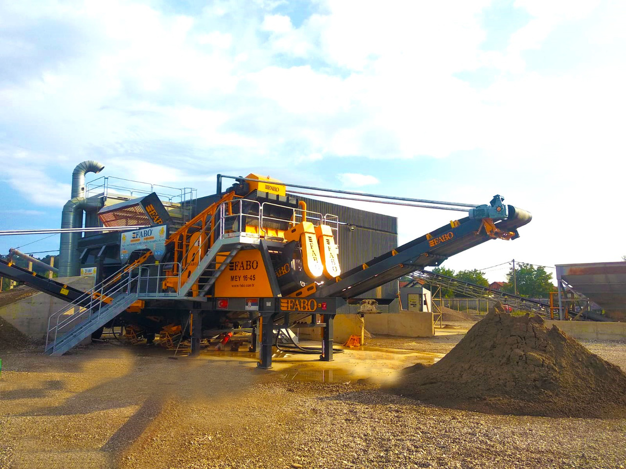 FABO Mobile Washing Plant - Screener: picture 2