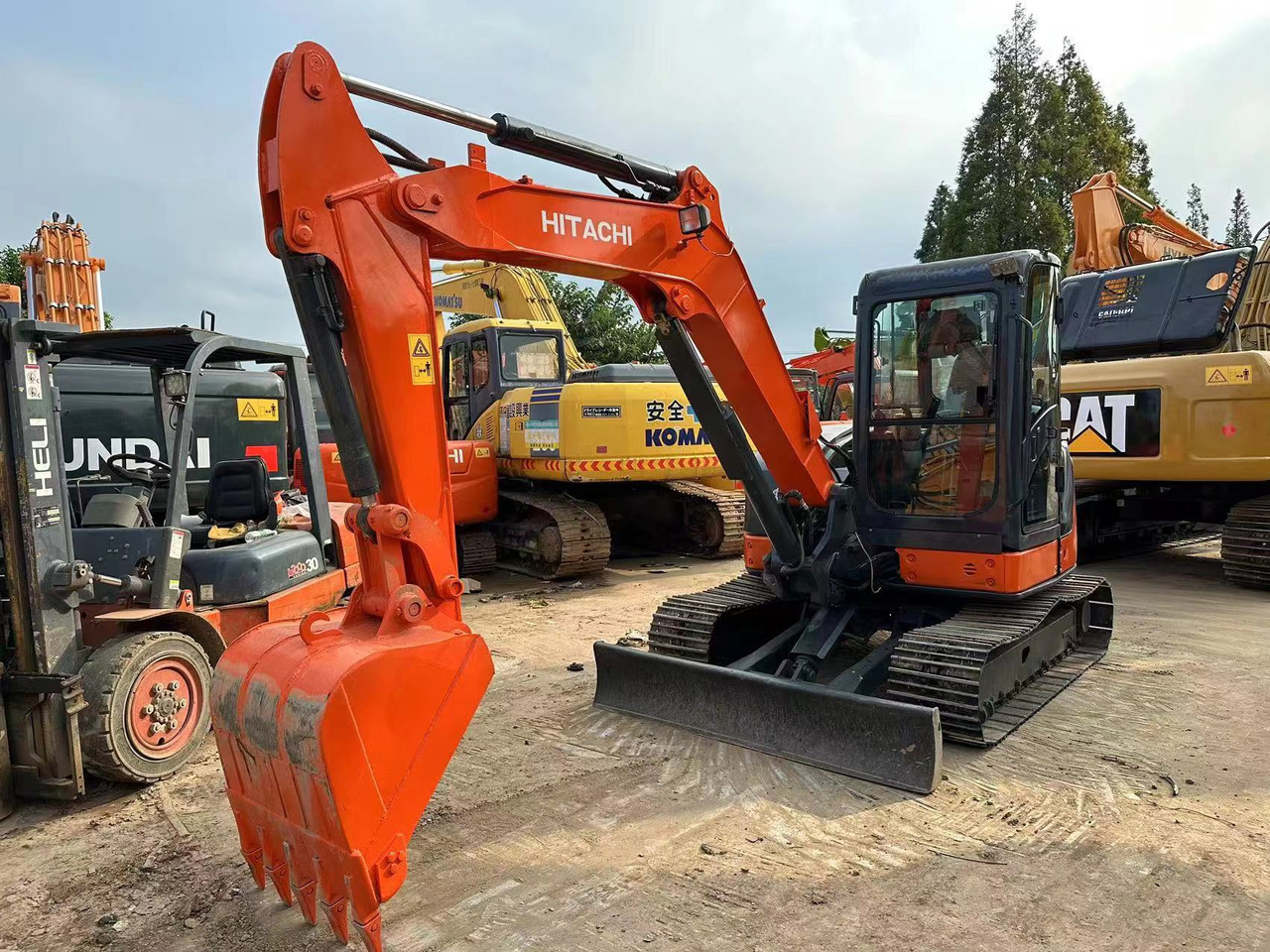 Mini excavator Good Performance Used excavator Hitachi ZX65U good condition low price on sale welcome to inquire: picture 3