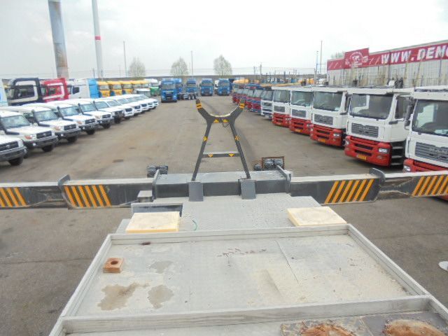 Truck mounted aerial platform Hino 700 6X4: picture 17