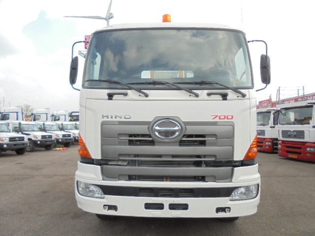 Truck mounted aerial platform Hino 700 6X4: picture 7