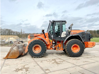 Hitachi ZW220-5B - Excellent Condition / CE Certified - Wheel loader: picture 1