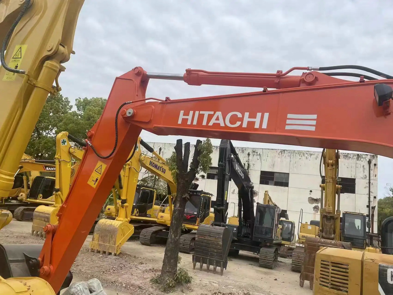 Hot sale Used Hitachi ZX120 12 tons Crawler excavator price - Crawler excavator: picture 2