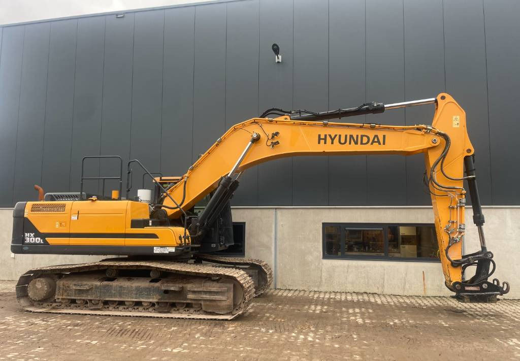 Crawler excavator Hyundai HX 300 L - HX300L: picture 7