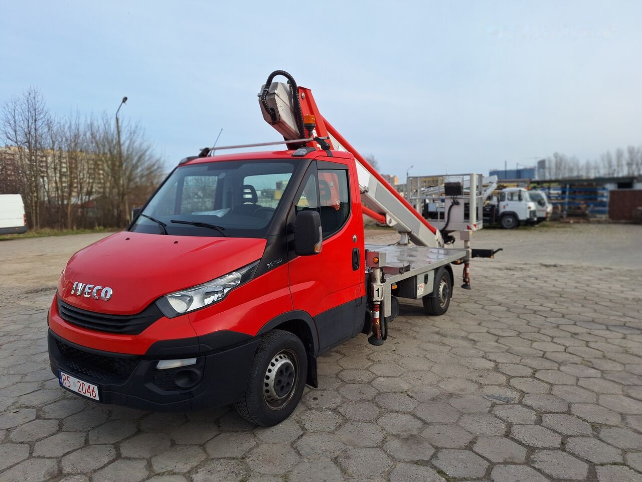 IVECO Daily 35S12 - Truck mounted aerial platform: picture 2