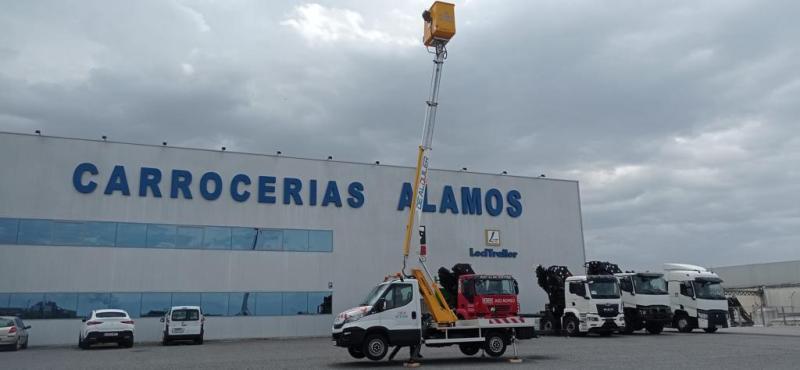 Iveco  - Truck mounted aerial platform: picture 5