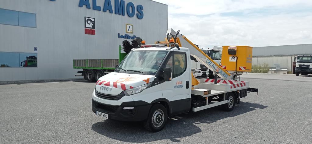 Iveco  - Truck mounted aerial platform: picture 2