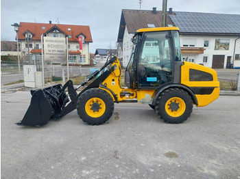 JCB 406  - Wheel loader: picture 1