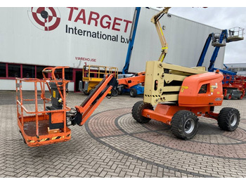 Articulated boom JLG