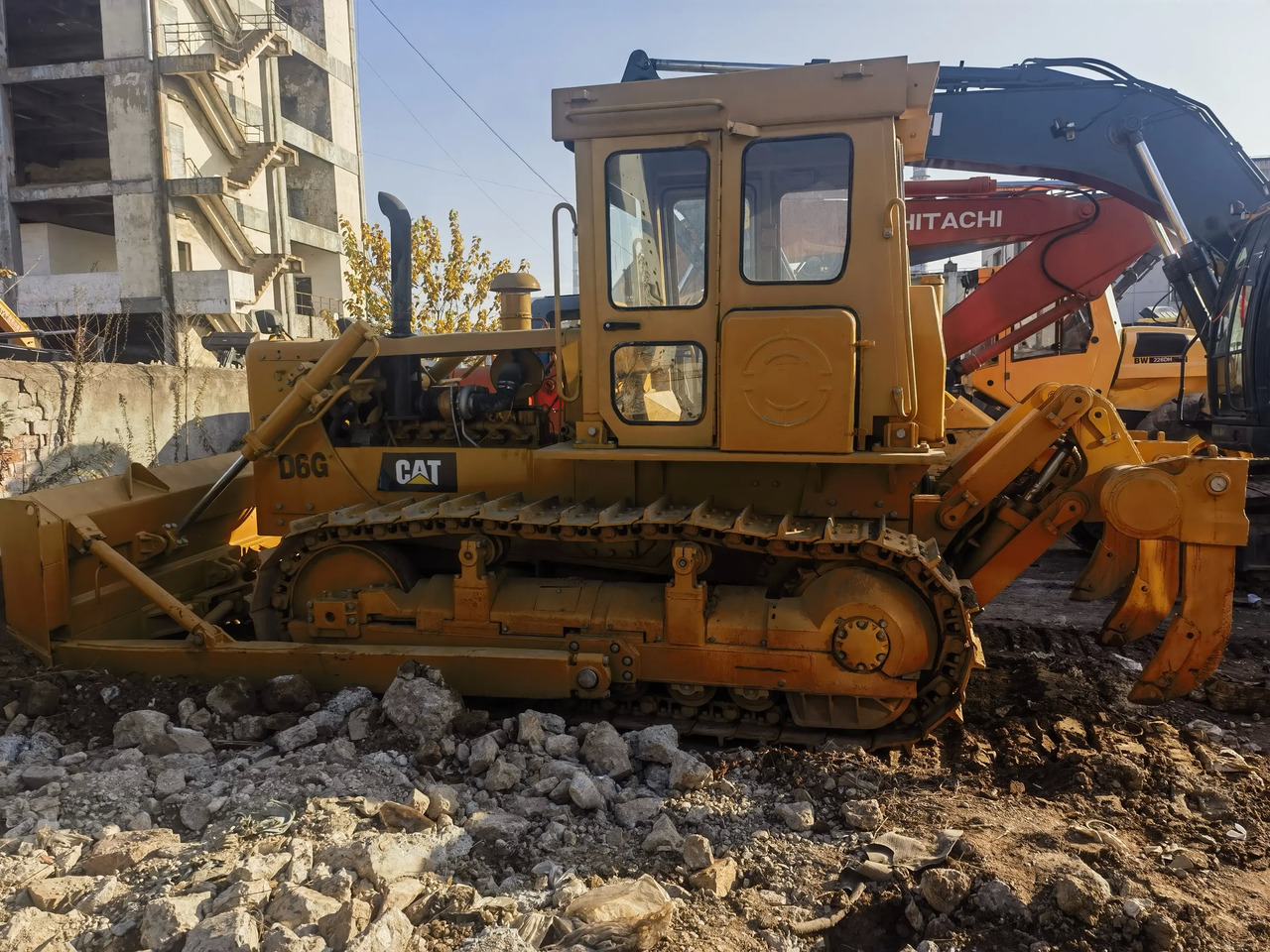 Japan made bulldozer caterpillar D6G D6M D7H D7R D5K used Bulldozer with winch for sale - Bulldozer: picture 4